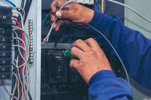 Best Licensed Electrician  in Robbins, IL